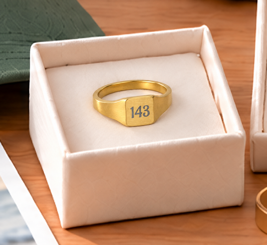 The Keepsake Signet Ring - Personalize (4 characters max)